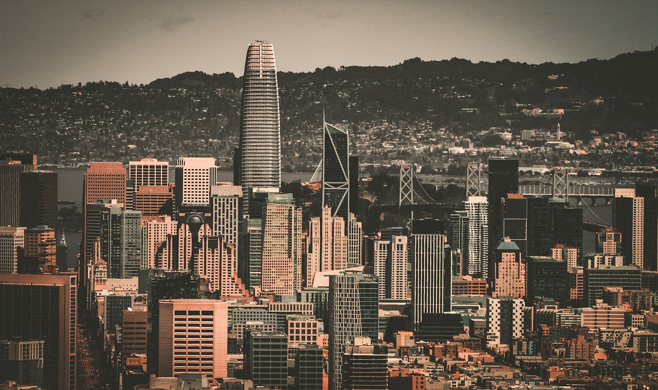 强势表现 强势表现