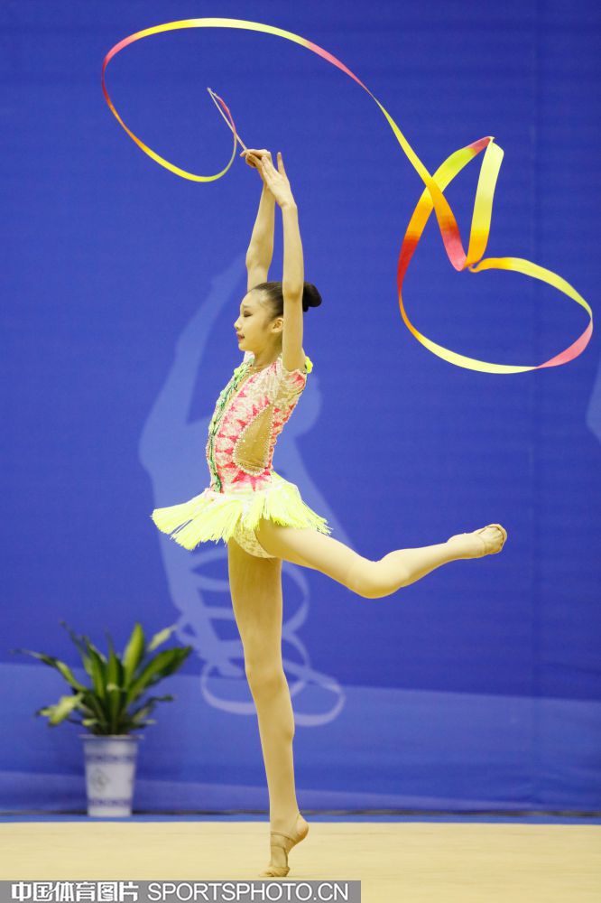 细致温和的 细致温和的